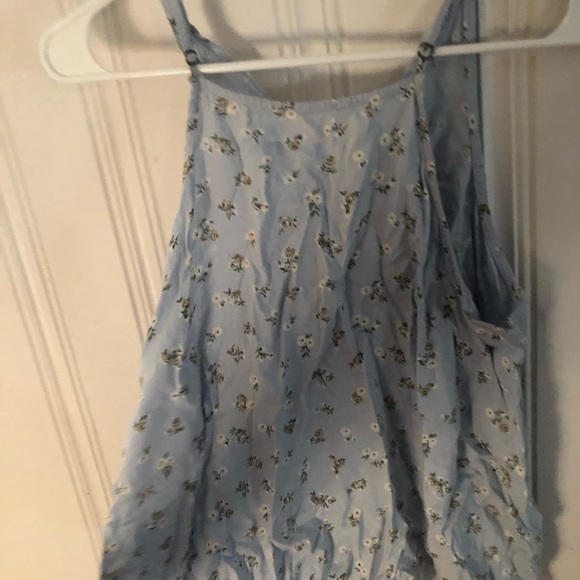 Hollister Tank - Picture 1 of 3